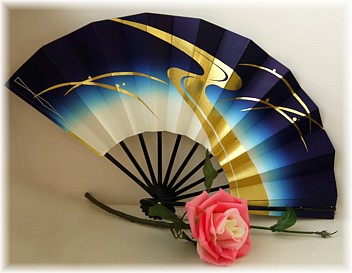 японский традиционный веер для танца, деталь росписи