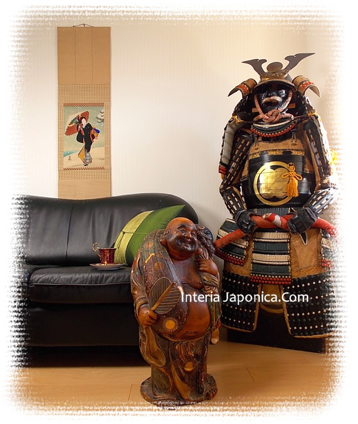 японский рисунок, самурайские доспехи и фарфоровая фигура Хотэя